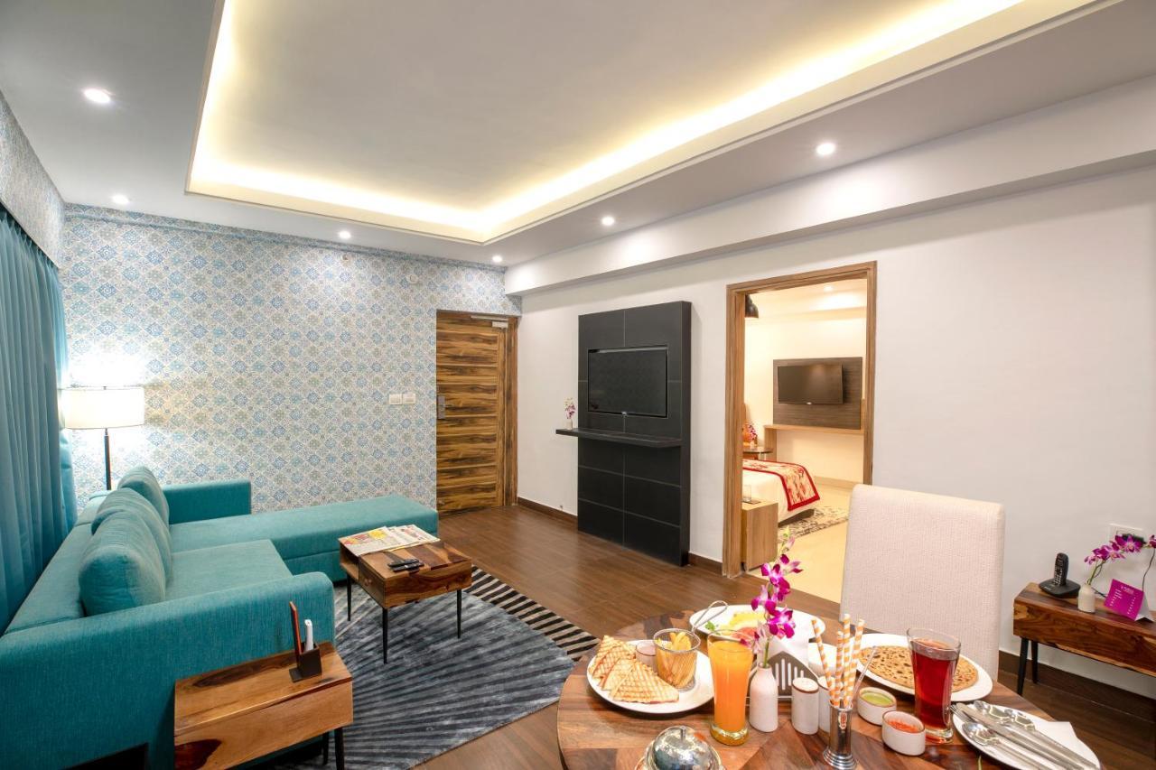 Regenta Central Noida, Sector 49 Buitenkant foto